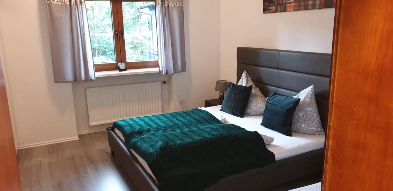 Pension Lischenhof Ehrwald Bagian luar foto