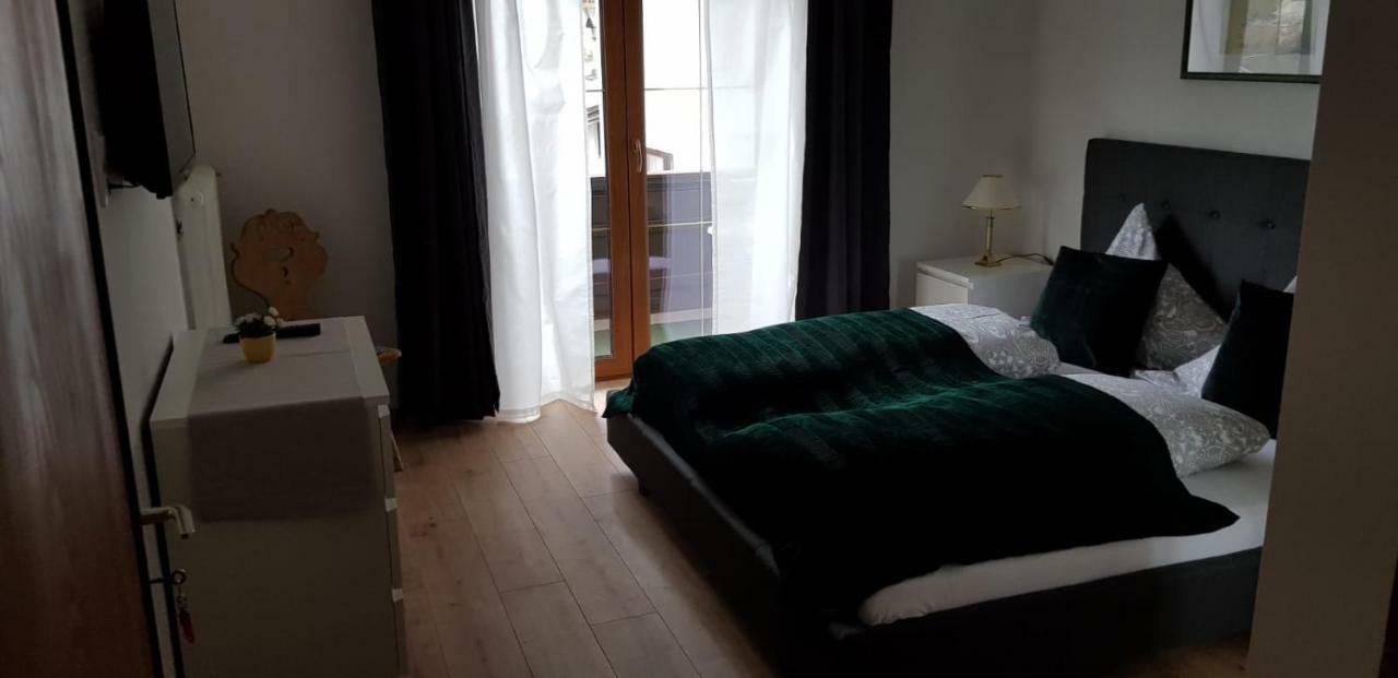 Pension Lischenhof Ehrwald Bagian luar foto