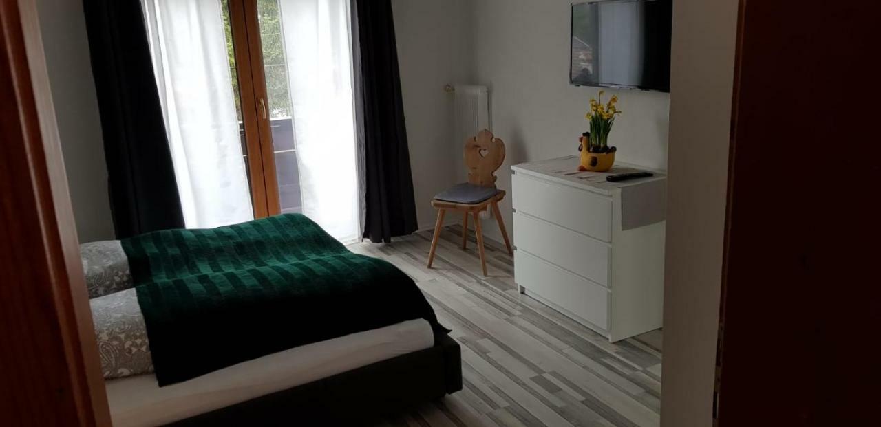 Pension Lischenhof Ehrwald Bagian luar foto